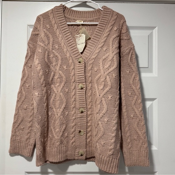 Hem & Thread Textured Knit Cardigan - Picture 2 of 9